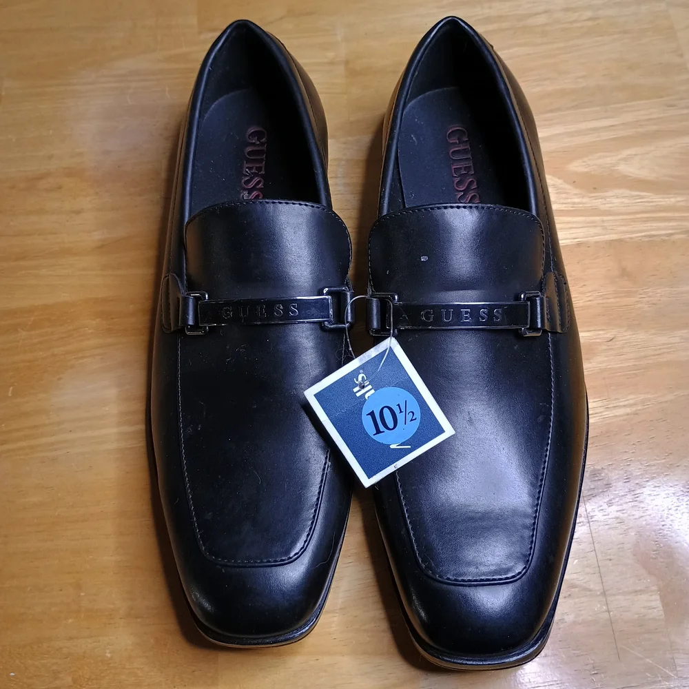 GUESS Men's Black Loafers